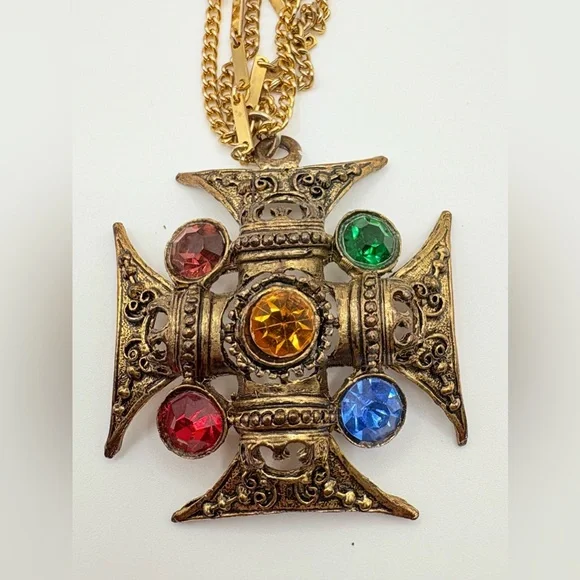 [SOLD] Vintage Gold Tone Multi Color Rhinestone Maltese Cross Pendant Necklace - Picture 4 of 9